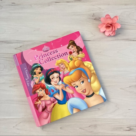 🌸3/$30🌸 Disney Princess Collection Book 👑💗 - Picture 2 of 9